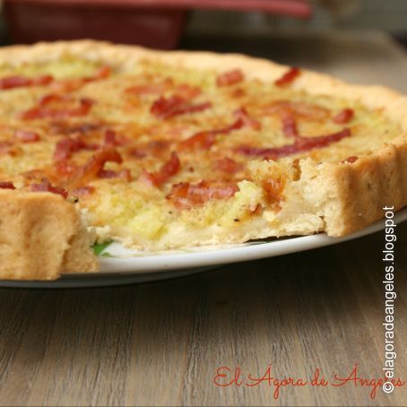 Tarta salada de calabacín y bacon