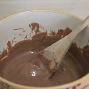 Tableta de chocolate rellena de crema de caramelo - Paso 4