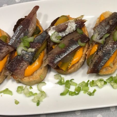 Tosta de Salmorejo y Arenque
