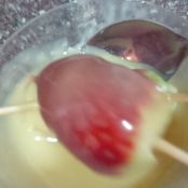 Rosas de fondant y fresa - Paso 3