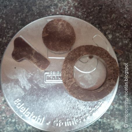 Masa de chocolate para modelar figuras.