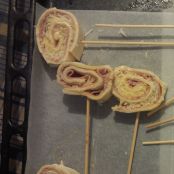 Piruletas de hojaldre, jamón y queso. - Paso 3