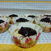 Cupcakes de queso Camembert y frutos rojos