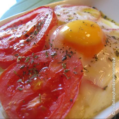 Huevos con tomate
