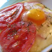 Huevos con tomate