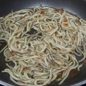 Ensalada de gulas y uvas - Paso 1