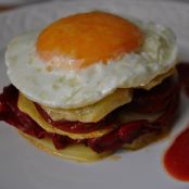 Timbal de patatas a la riojana con sombrero