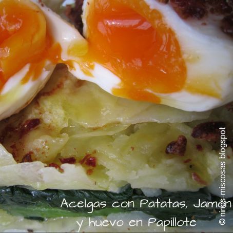 Acelgas con patatas, huevo y crujiente de jamón