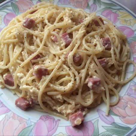 Espaguetti carbonara (con nata)