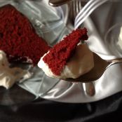 Bundt Cake de red velvet con frosting de queso crema - Paso 2
