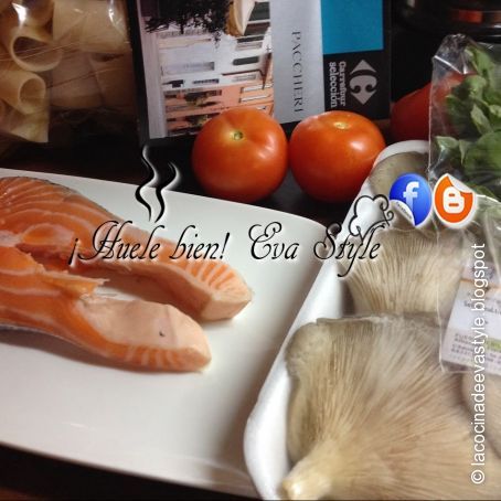 Paccheri rellenos de salmón