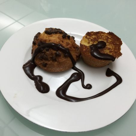 Muffin de Maiz tostado  con  Salsa de Chocolate
