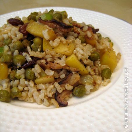 Arroz especiado con setas y manzana