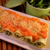 Lékué: Lasaña enrollada de pollo, setas y piñones