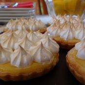 Lemon curd pie