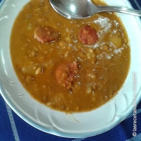 LENTEJAS CON ARROZ Y CHORIZO