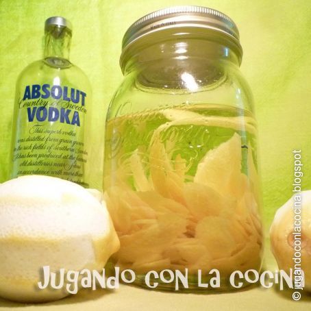 Limoncello casero de Jugando con la Cocina