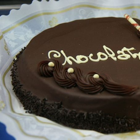 Tarta de tres chocolates