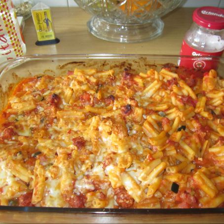 Macarrones con chorizo al horno