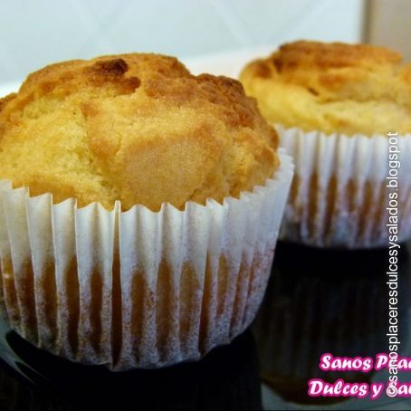 Magdalenas con nata de arroz