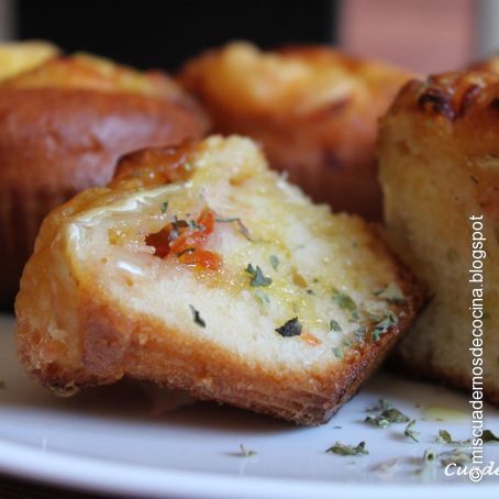 Magdalenas de tomate y queso de cabra