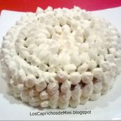 Tarta de nata con crema de mango