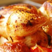 Pollo con manzanas rojas