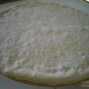 Pizza de calabacín y mozzarella con aceite de albahaca - Paso 1
