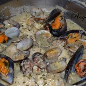 Merluza en Salsa con Almejas y Mejillones - Paso 1