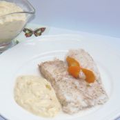 Salmón a la plancha sobre puerros