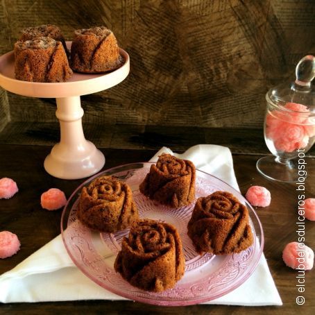 Mini Bundt Cake de Chocolate con Leche