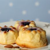 Mini cheesecakes con jalea de moras