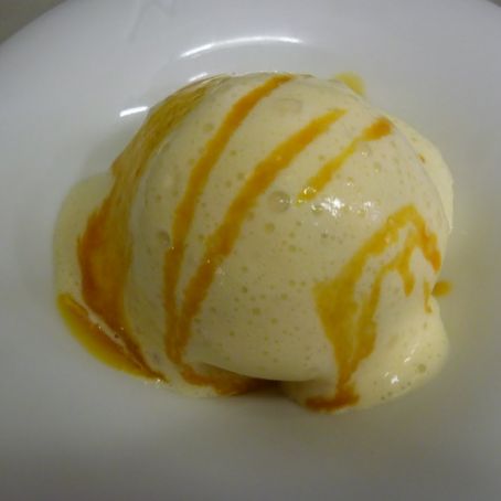 Helado cremoso de naranja