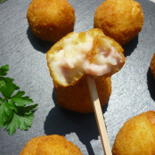 Croquetas de patata con jamón y queso