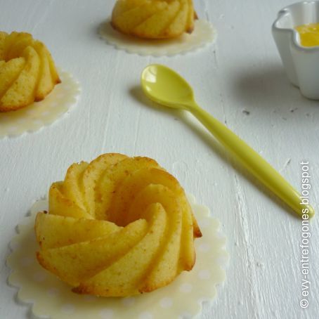 Mini bundt cakes de lemon curd y limoncello