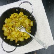 Revuelto de patatas y pollo al curry