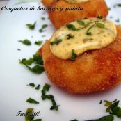 Croquetas de bacalao y patata con salsa tártara