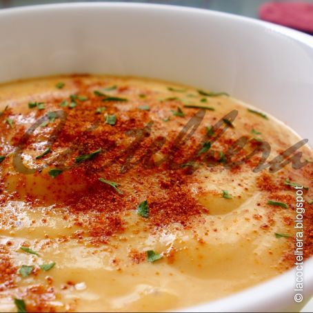 Hummus con yogur y mostaza