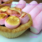 Tartaletas de chocolate con nubes quemadas