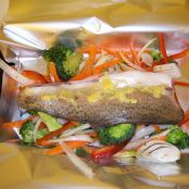 Papillote de trucha con verduras