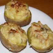 Patatas rellenas de atún al horno