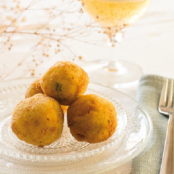 Croquetas de patata rellenas de queso