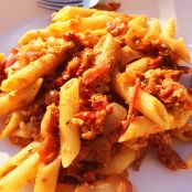 Penne con crema de tomates secos