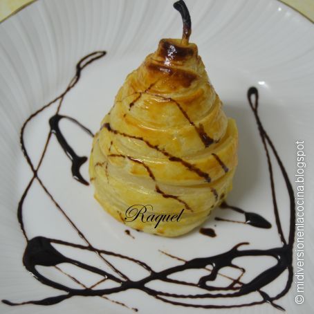 Peras envueltas en hojaldre
