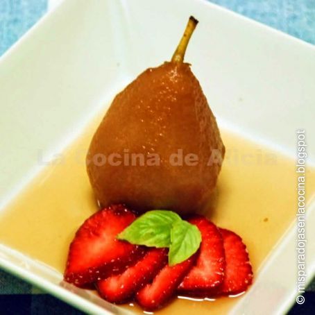Peras al vino rosado