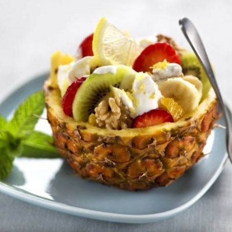 PIÑA RELLENA DE FRUTAS