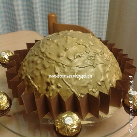 Tarta Ferrero Rocher gigante