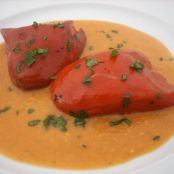 Pimientos rellenos de bacalao y nata