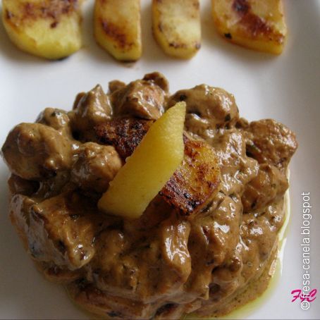 Pollo con Salsa de Mostaza y Manzana