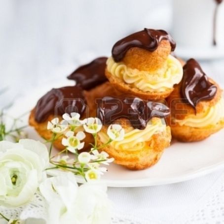 Profiteroles con chocolate